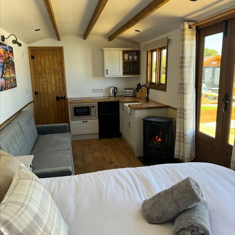 Shepherds-Hut-7